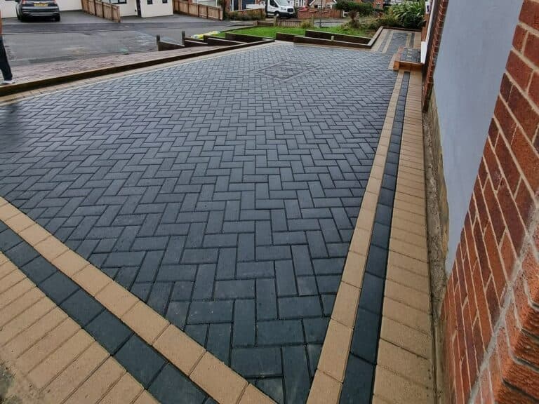 Heritage Paving installed block paved driveway