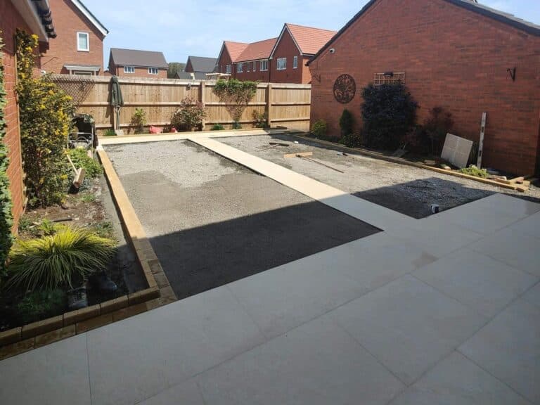 Heritage Paving installed porcelain patio