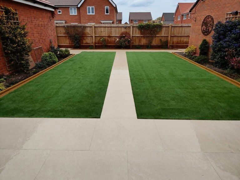 Heritage Paving installed porcelain patio