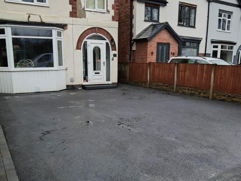 Heritage Paving installed tarmac driveway