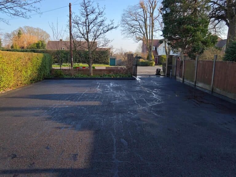 Heritage Paving installed tarmac driveway